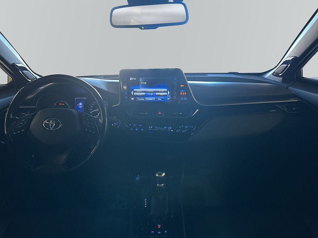 Vehicle Image 8