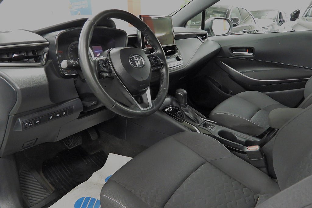 Vehicle Image 14