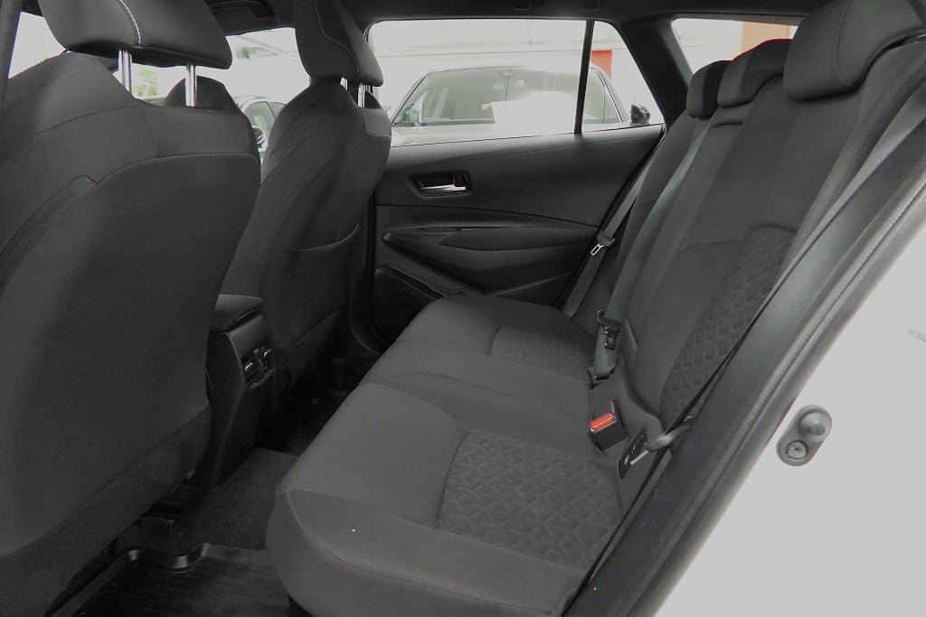 Vehicle Image 18