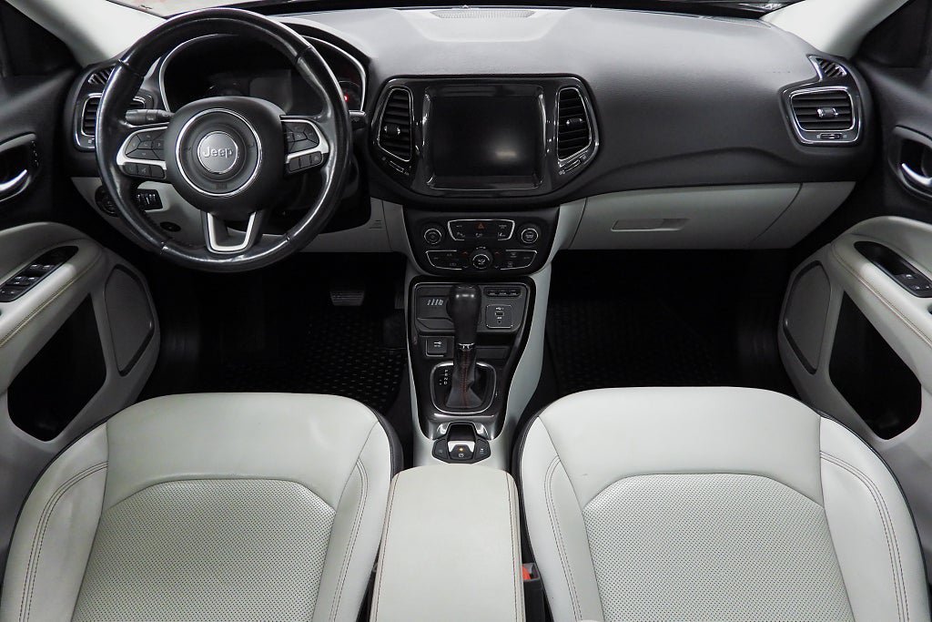Vehicle Image 22