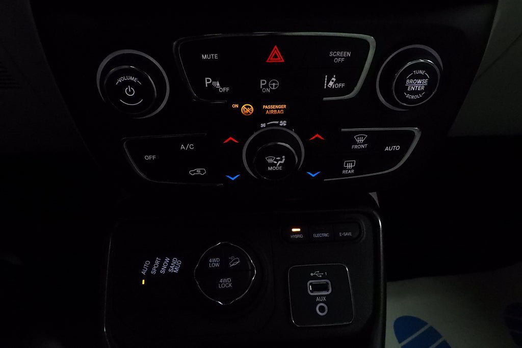 Vehicle Image 28