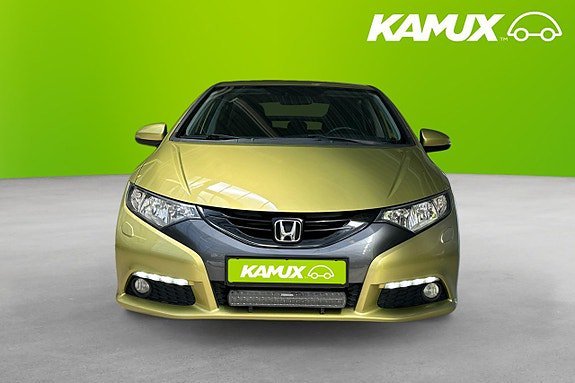 Vehicle Image 6