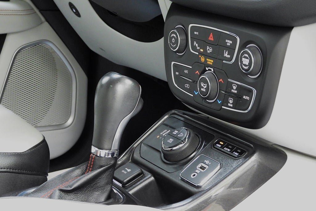 Vehicle Image 36
