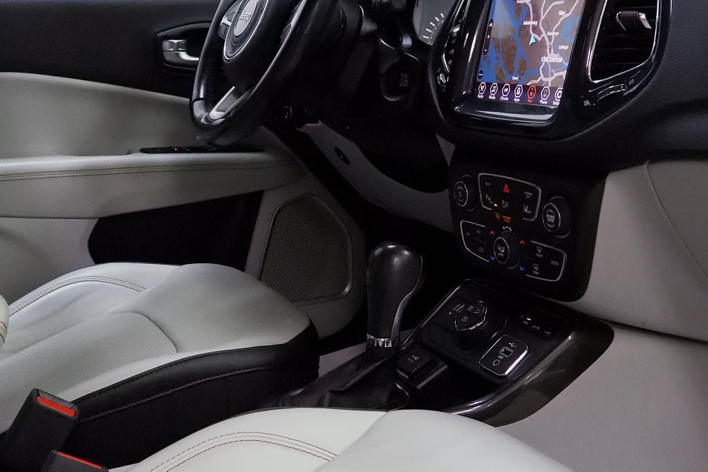Vehicle Image 37