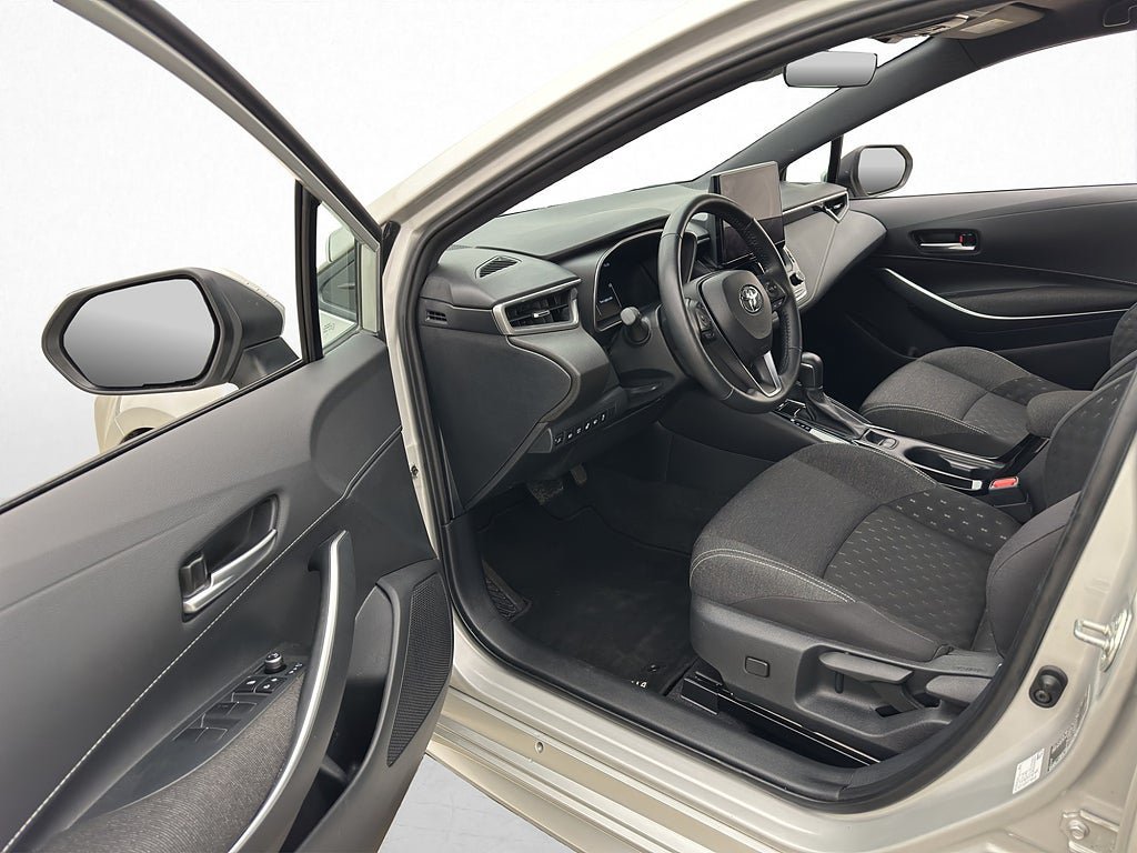 Vehicle Image 10