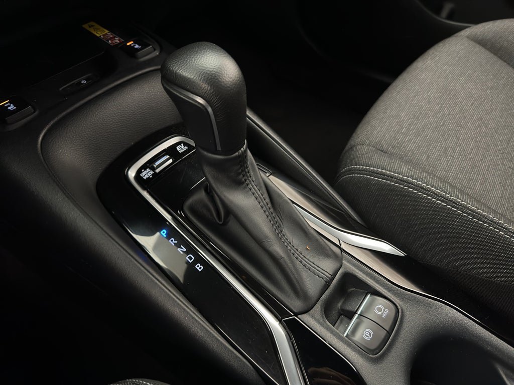 Vehicle Image 21