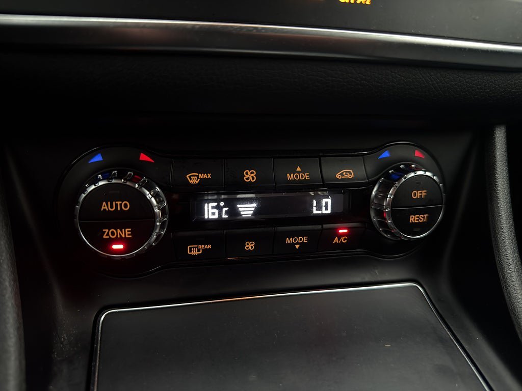 Vehicle Image 24