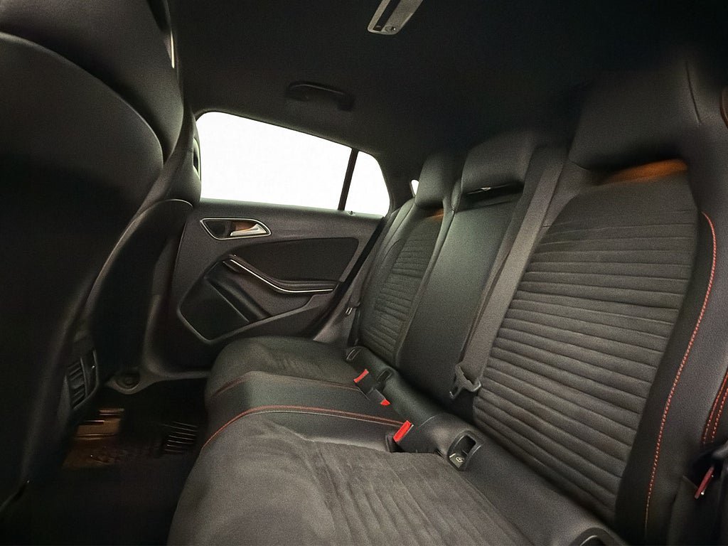 Vehicle Image 27