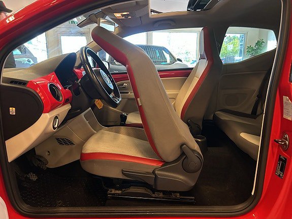 Vehicle Image 19