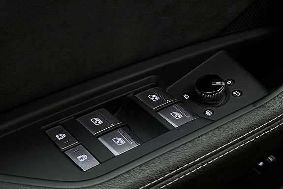 Vehicle Image 33