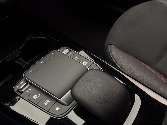 Vehicle Image 24