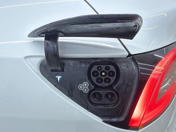 Vehicle Image 33