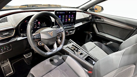 Vehicle Image 7