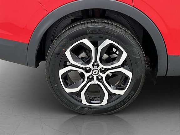 Vehicle Image 32