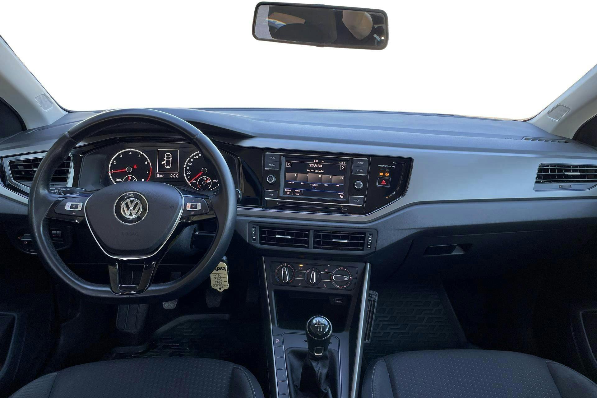 Vehicle Image 6