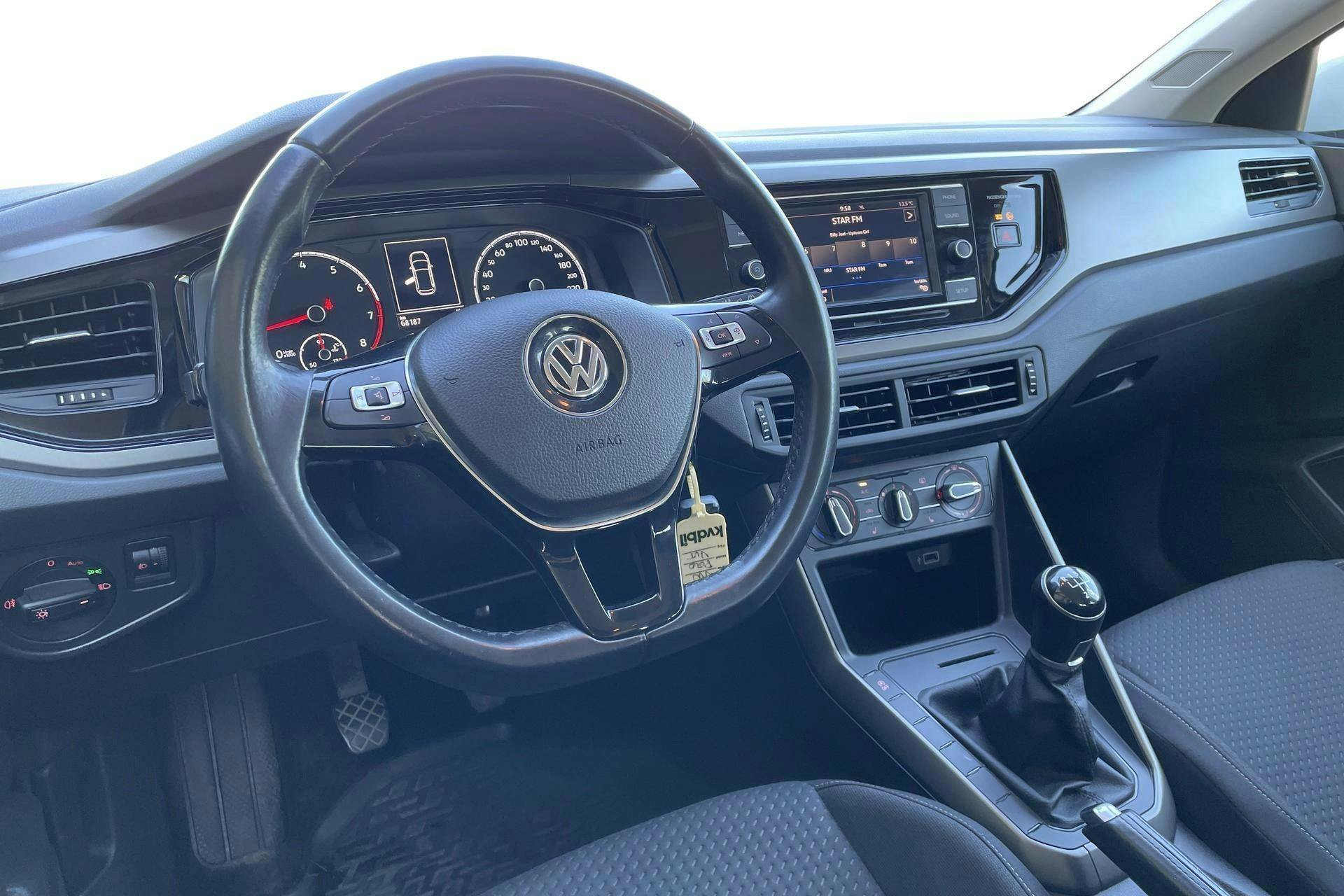 Vehicle Image 11