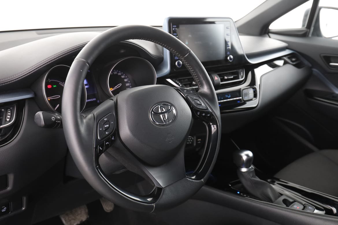 Vehicle Image 11