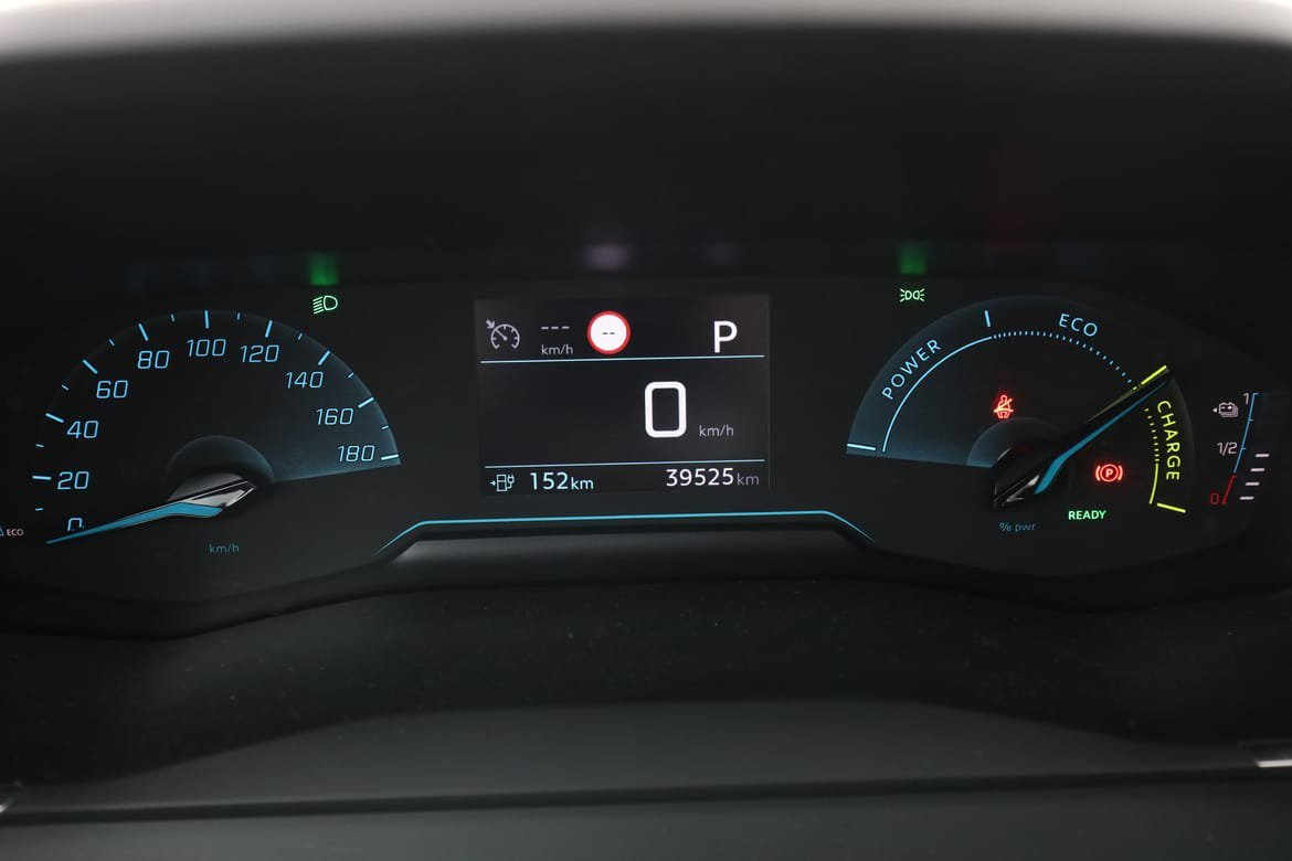 Vehicle Image 16