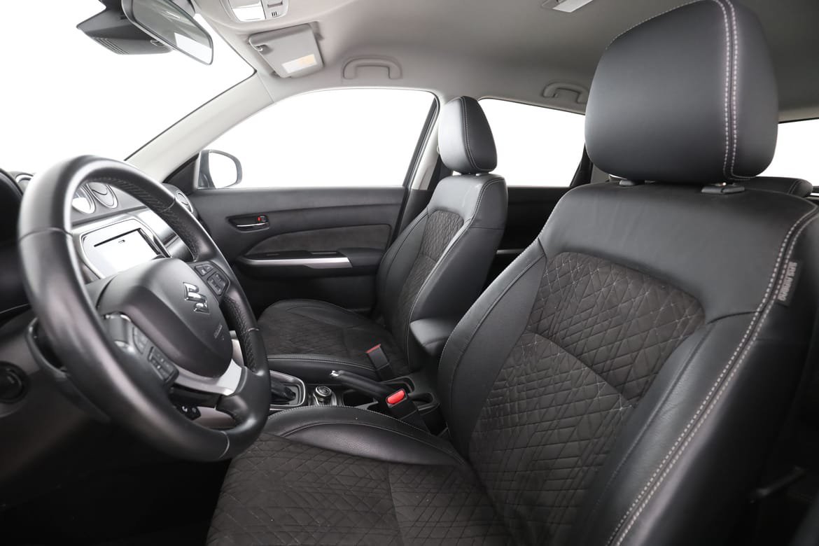 Vehicle Image 11