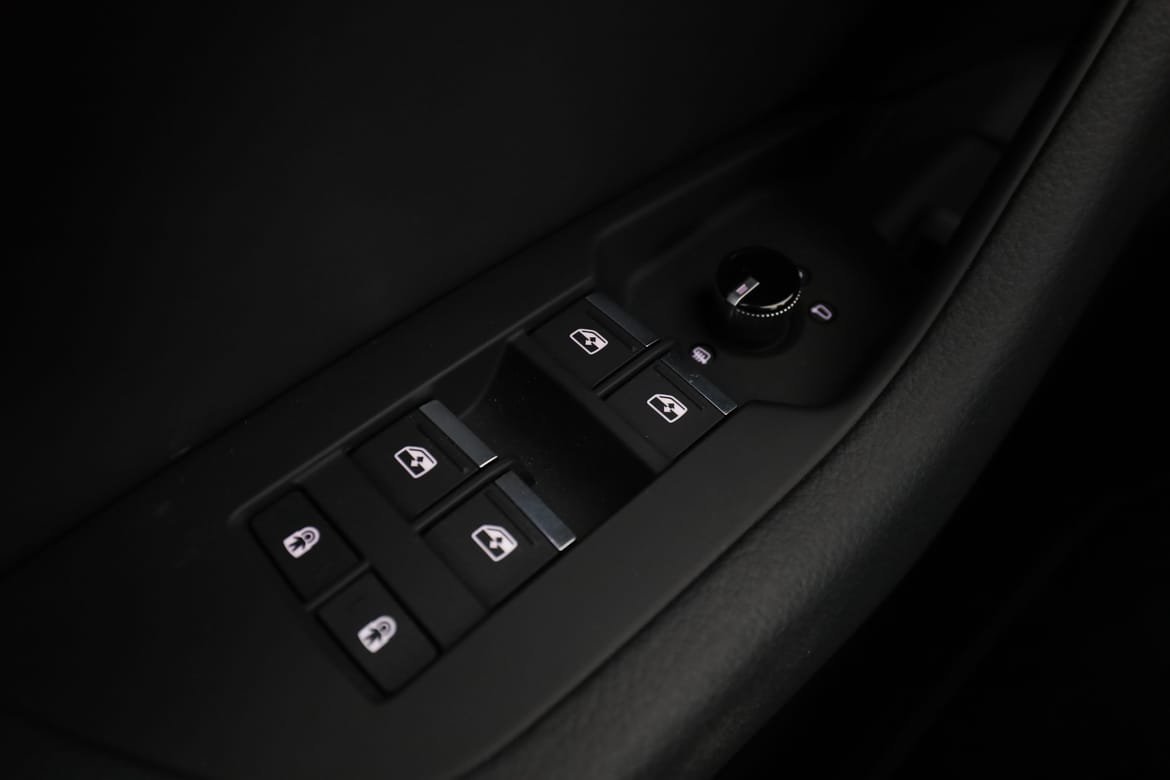 Vehicle Image 26
