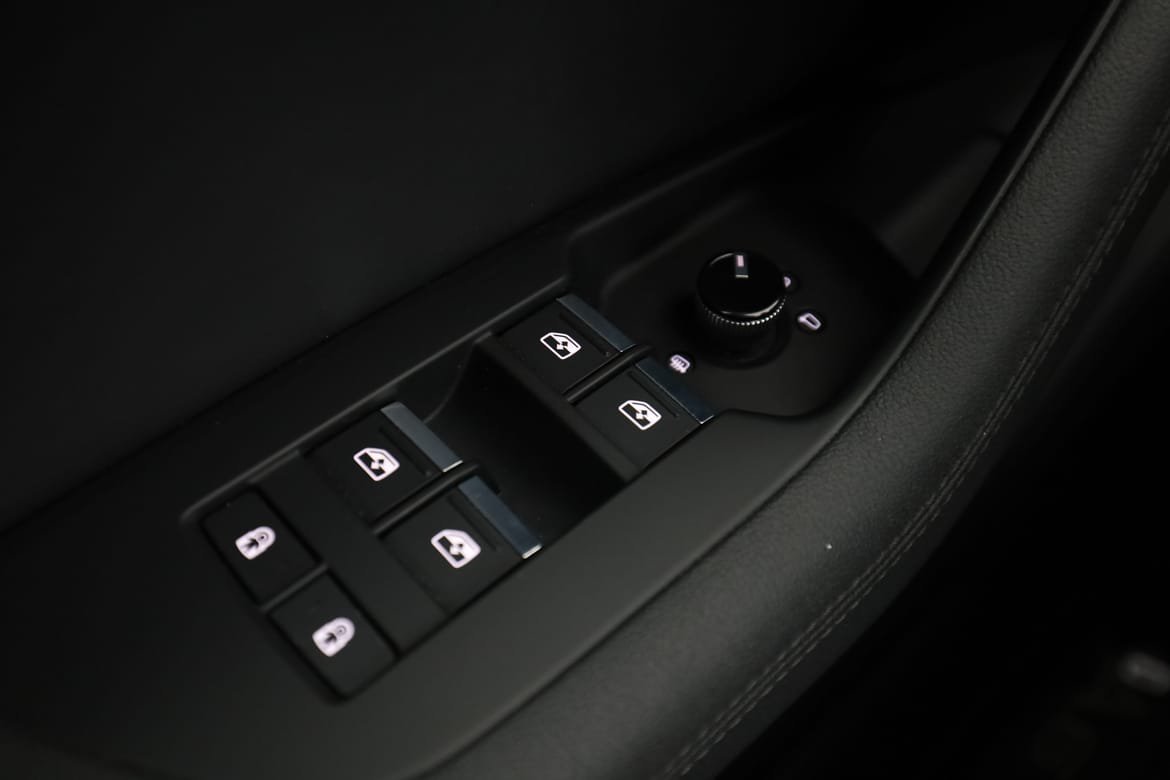 Vehicle Image 33