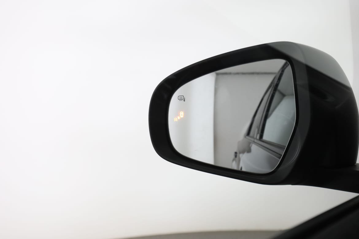 Vehicle Image 25