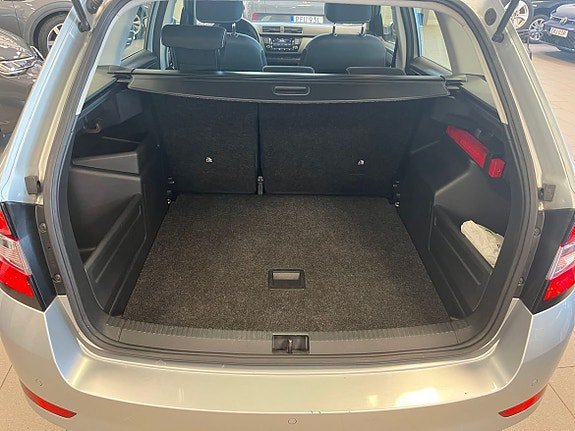 Vehicle Image 17
