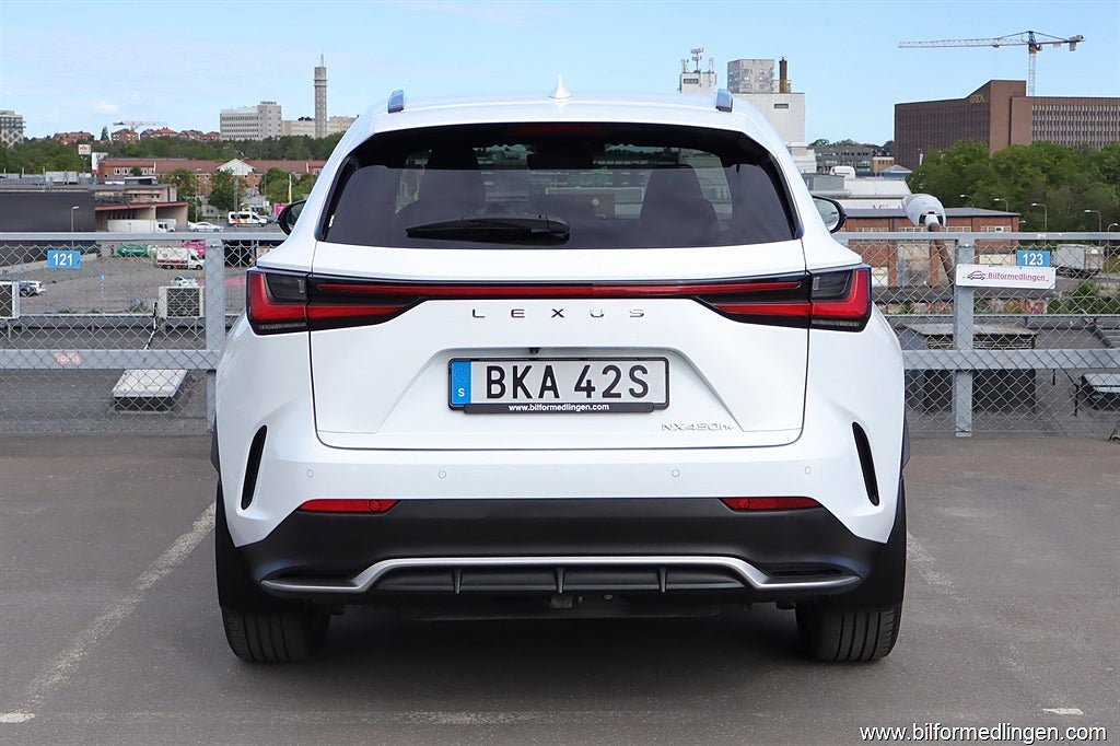 Vehicle Image 26