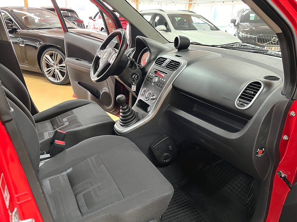 Vehicle Image 16