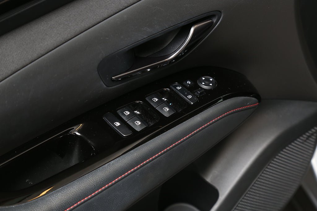 Vehicle Image 24
