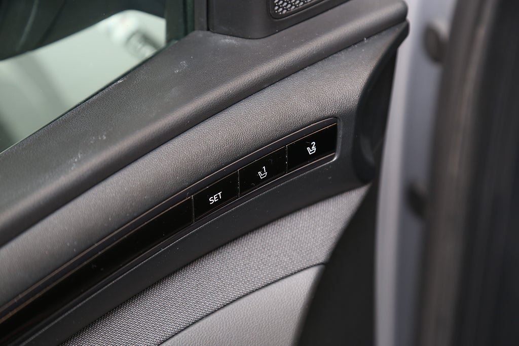 Vehicle Image 27