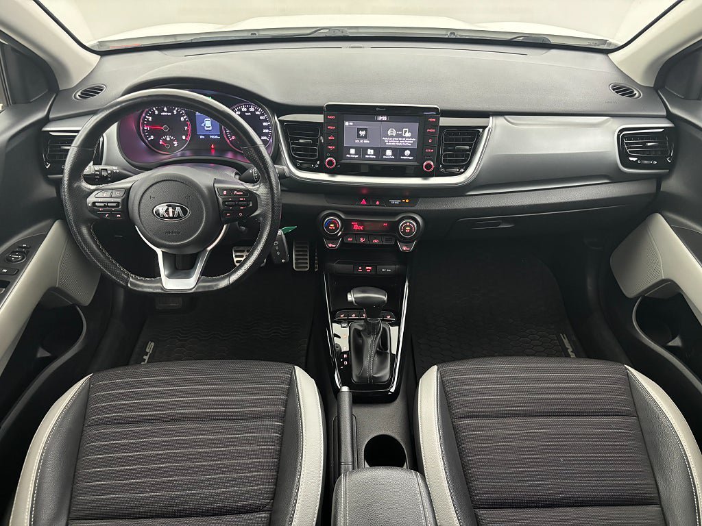 Vehicle Image 17