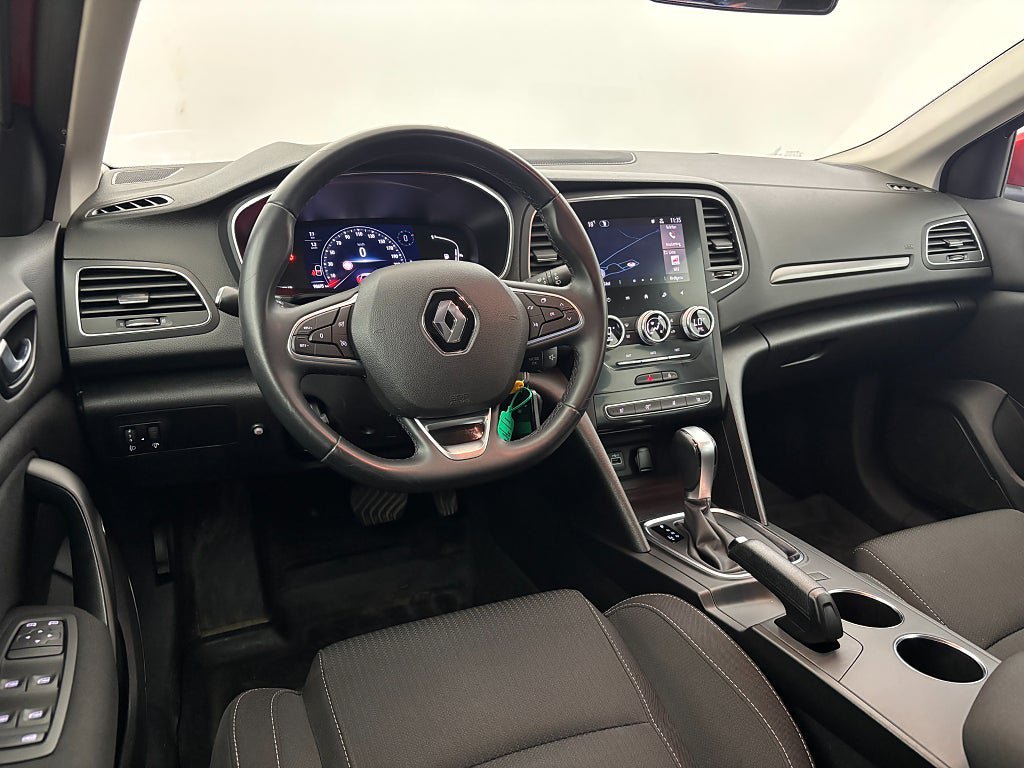 Vehicle Image 16