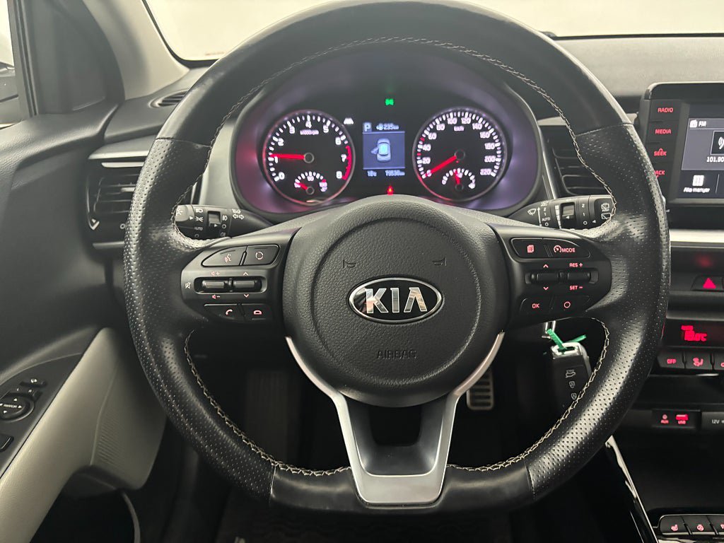 Vehicle Image 19
