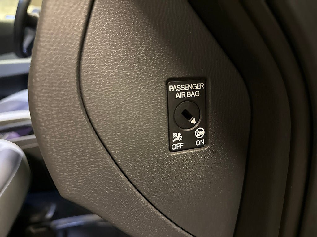 Vehicle Image 24