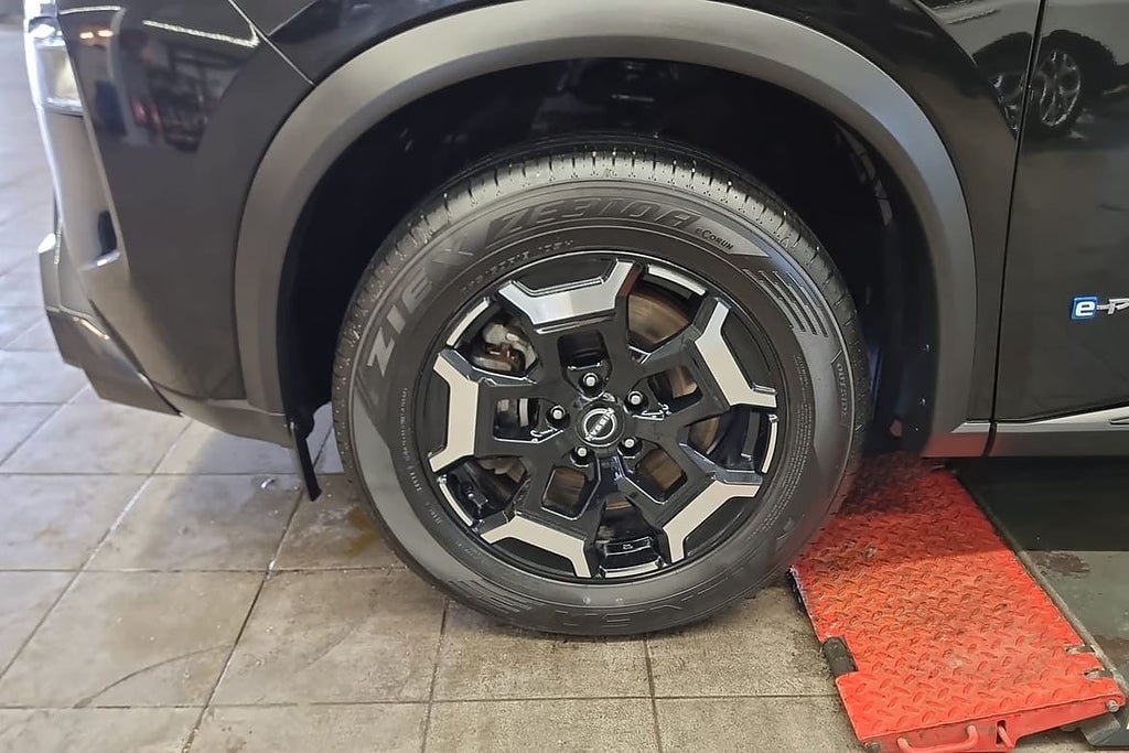 Vehicle Image 21