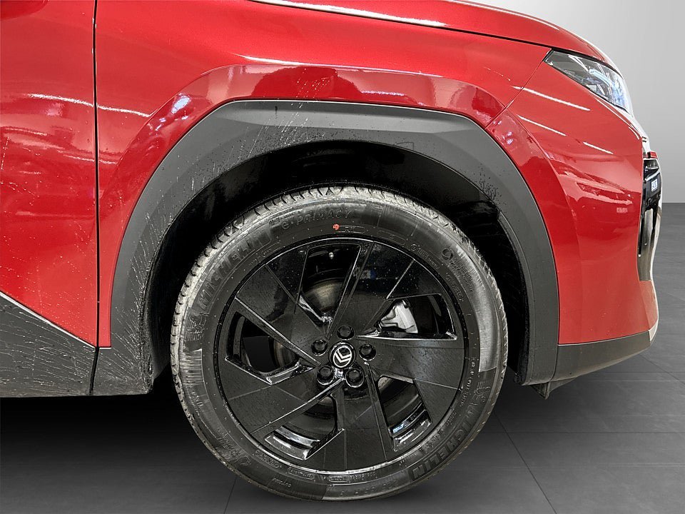 Vehicle Image 8