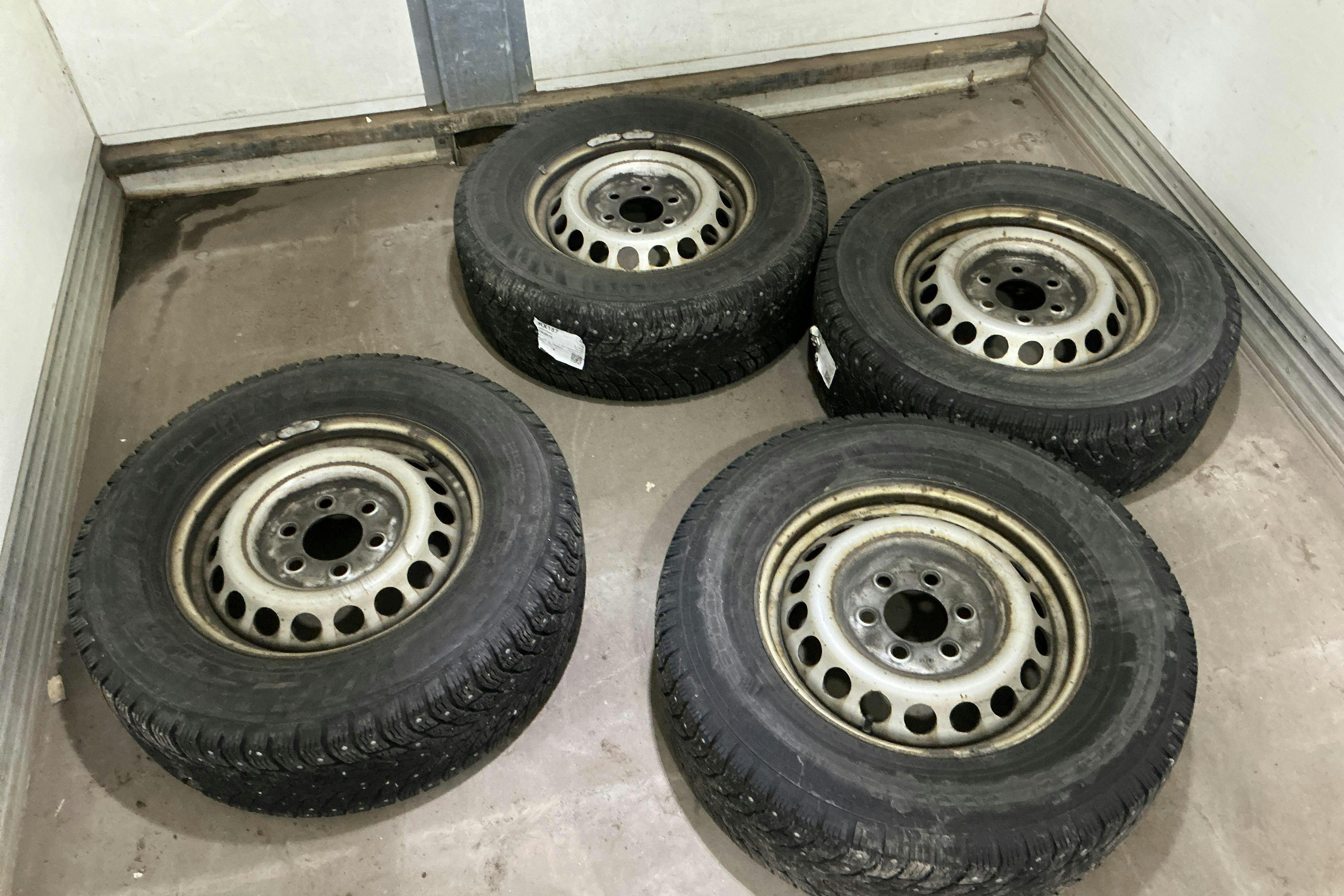 Vehicle Image 9