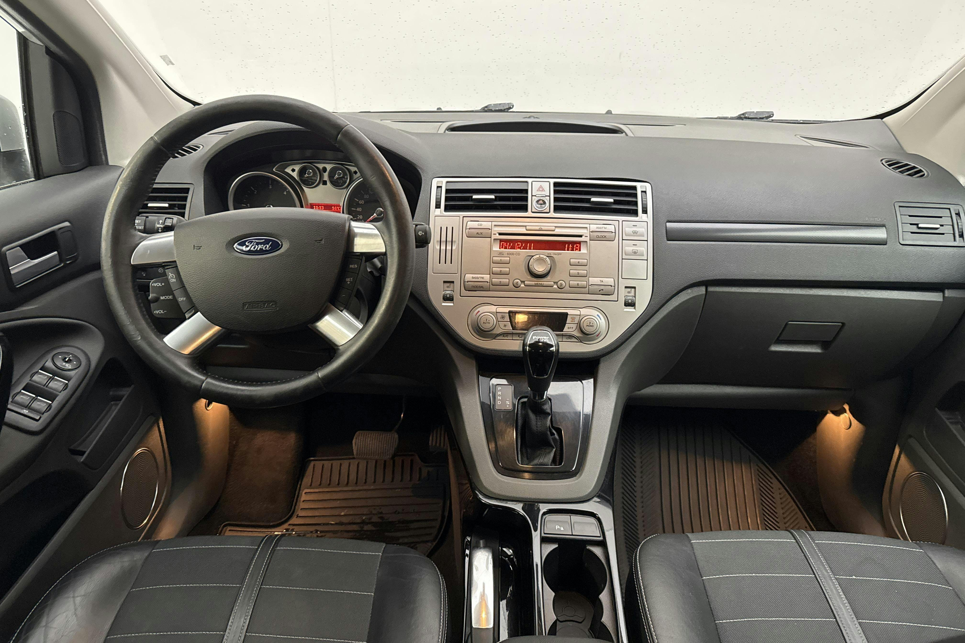 Vehicle Image 6