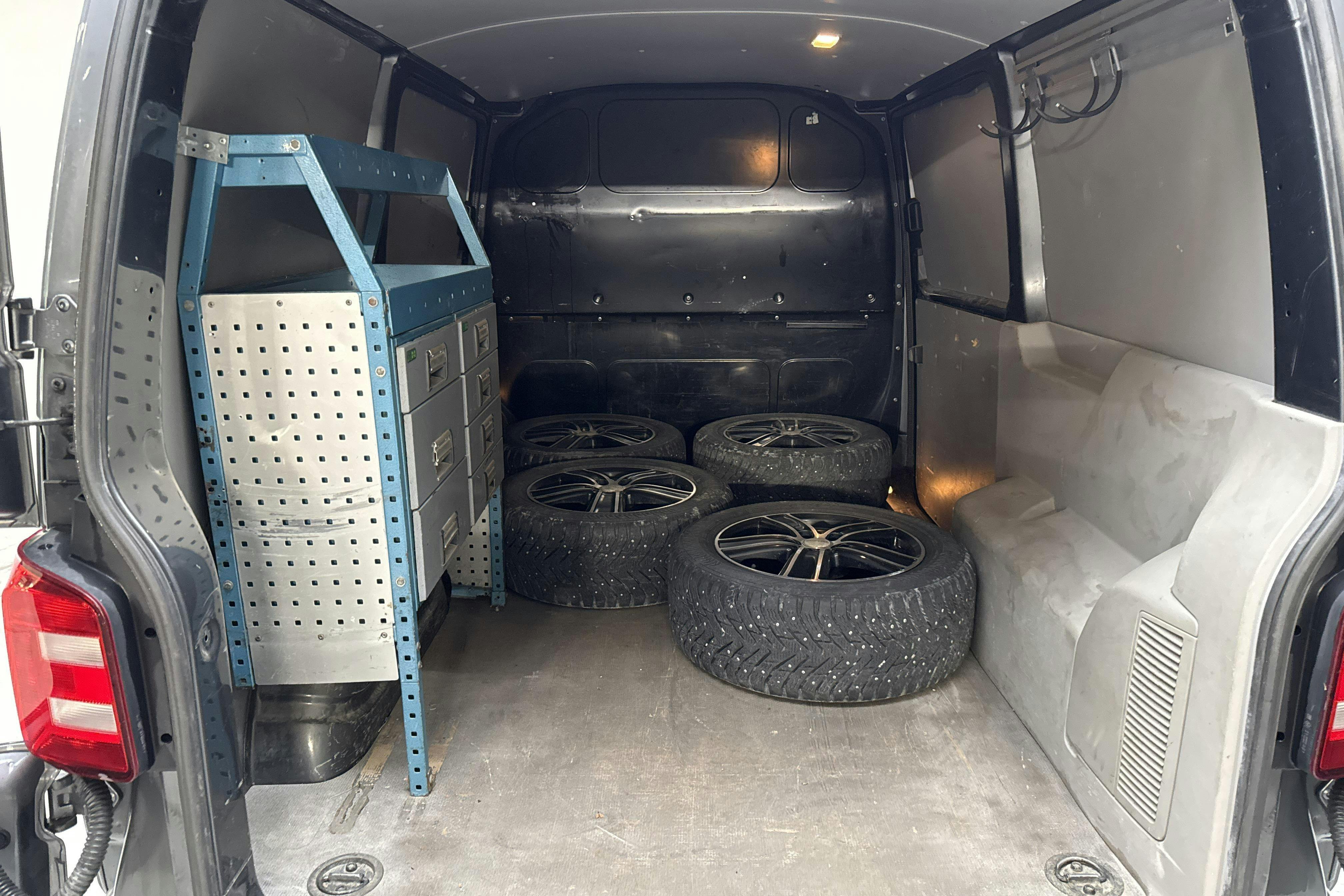Vehicle Image 8