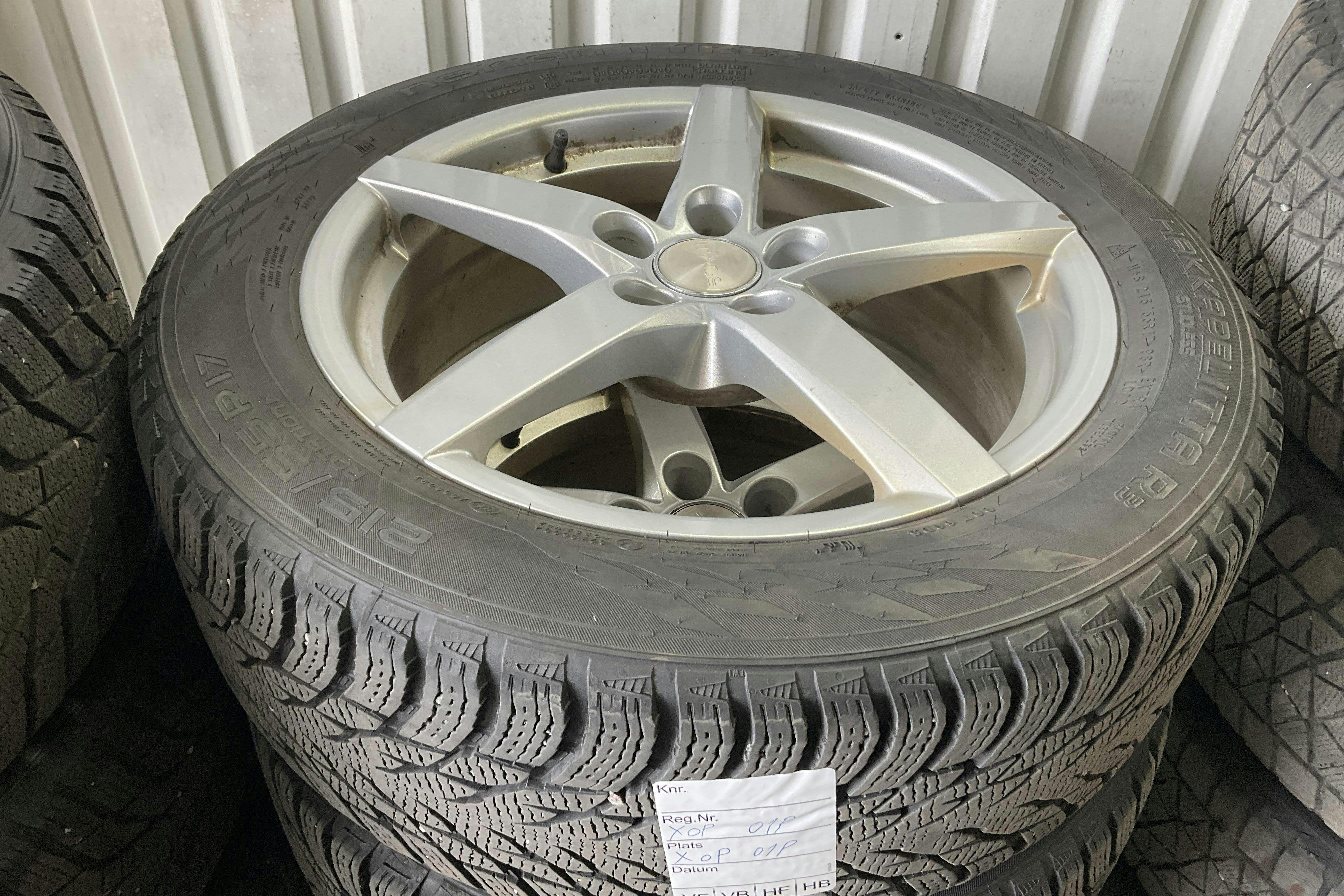 Vehicle Image 11
