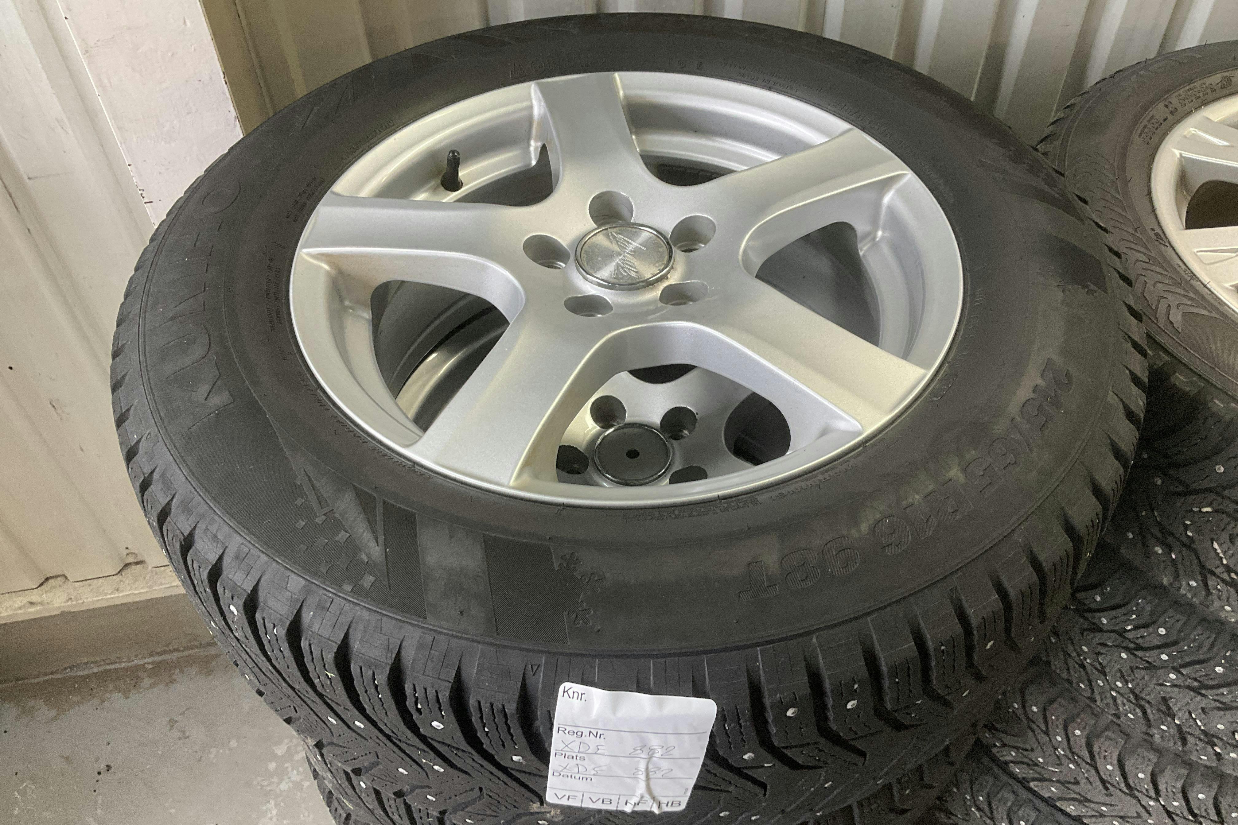 Vehicle Image 11
