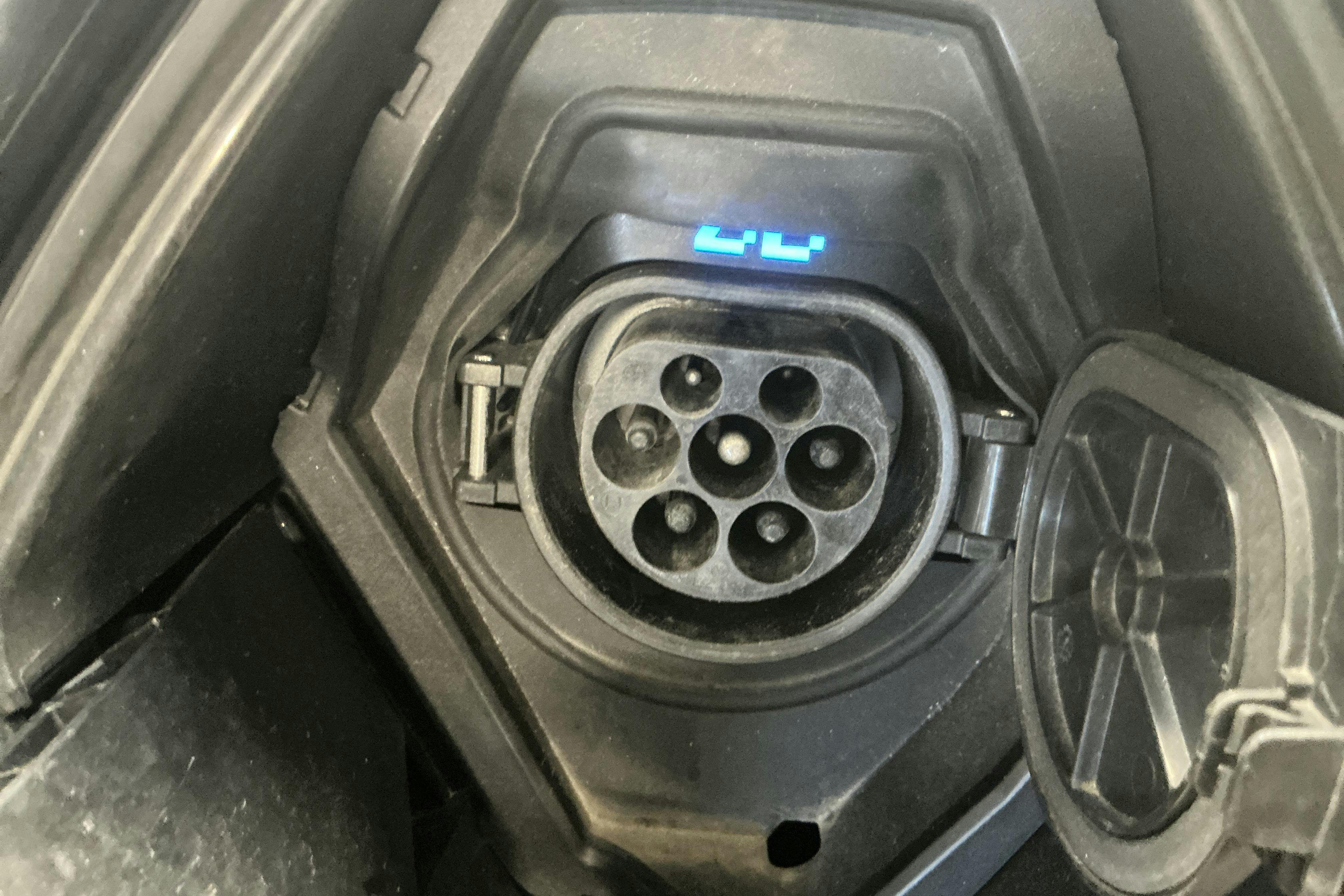 Vehicle Image 13