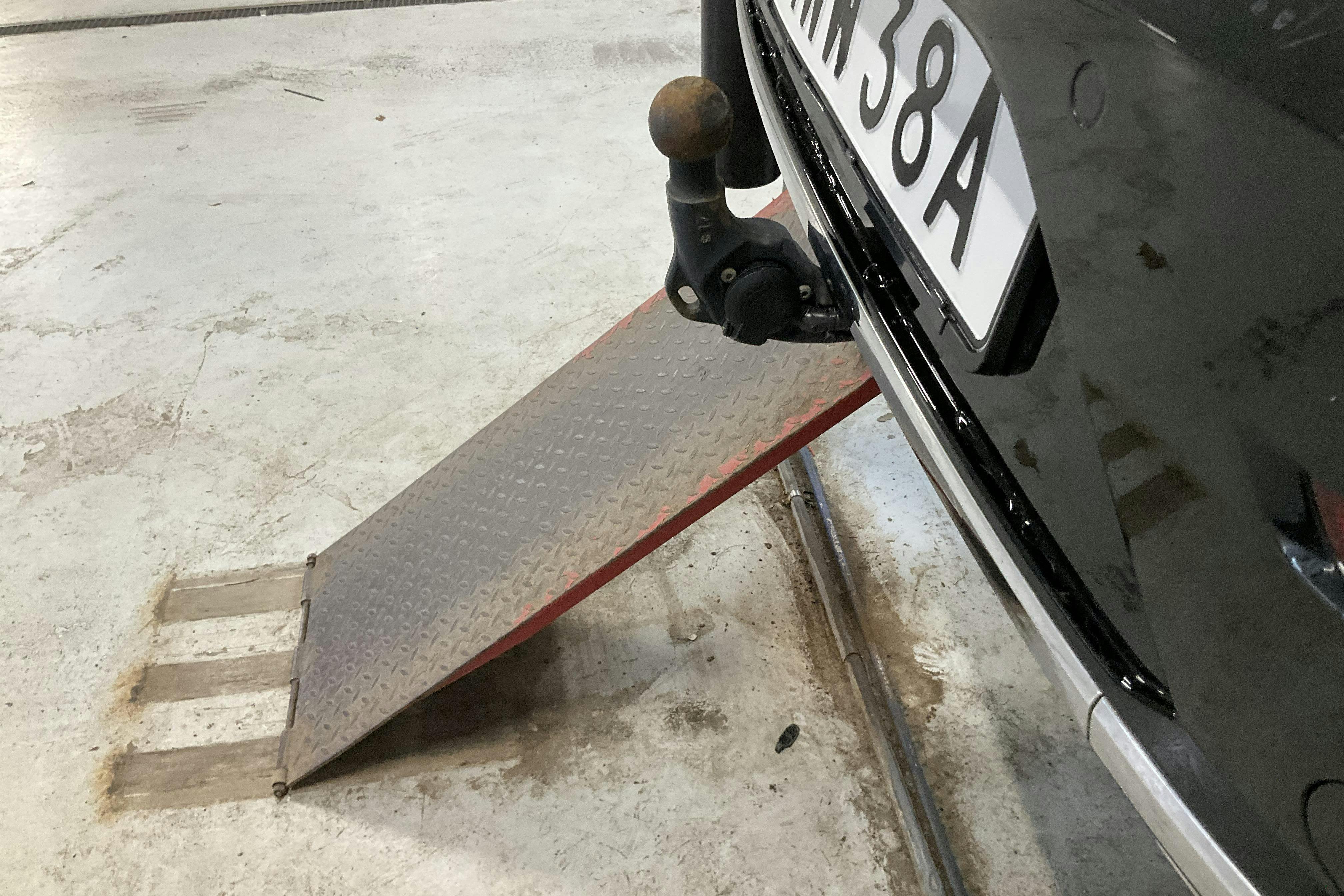 Vehicle Image 13