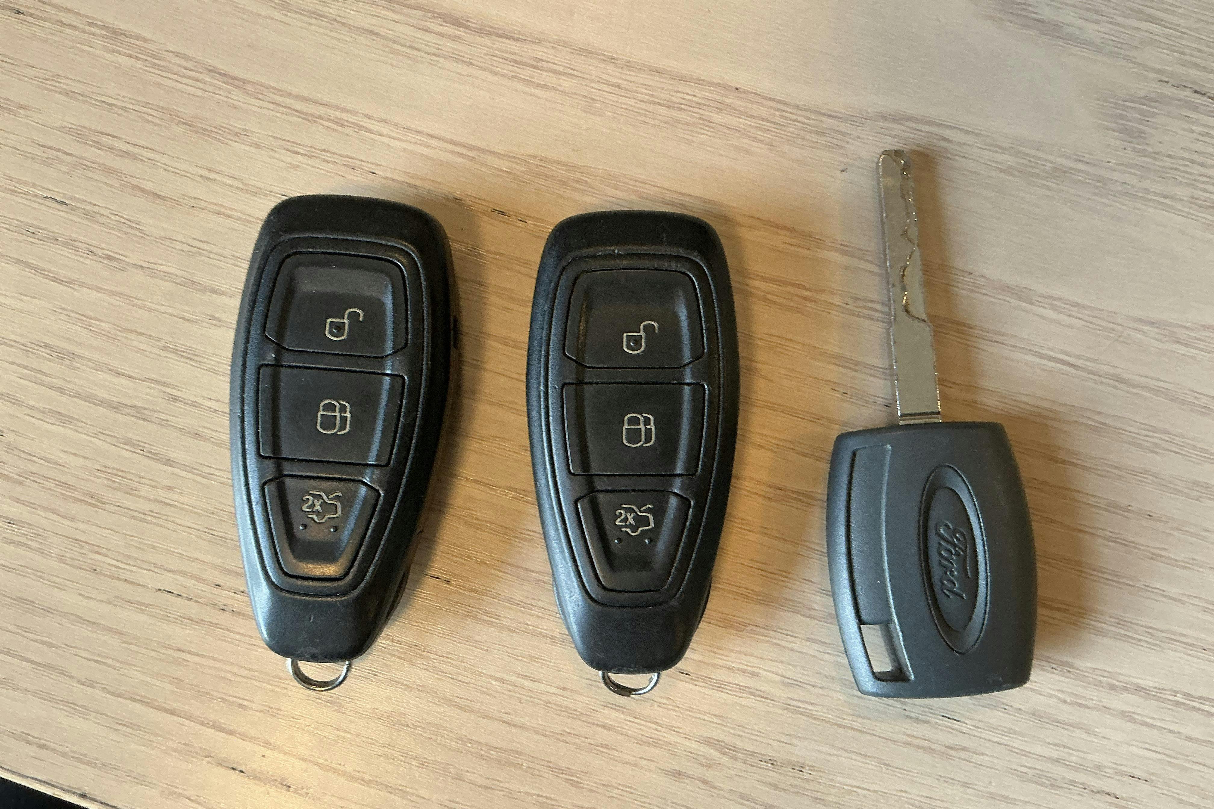 Vehicle Image 12
