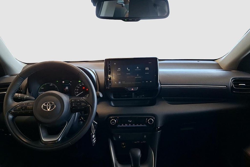 Vehicle Image 10