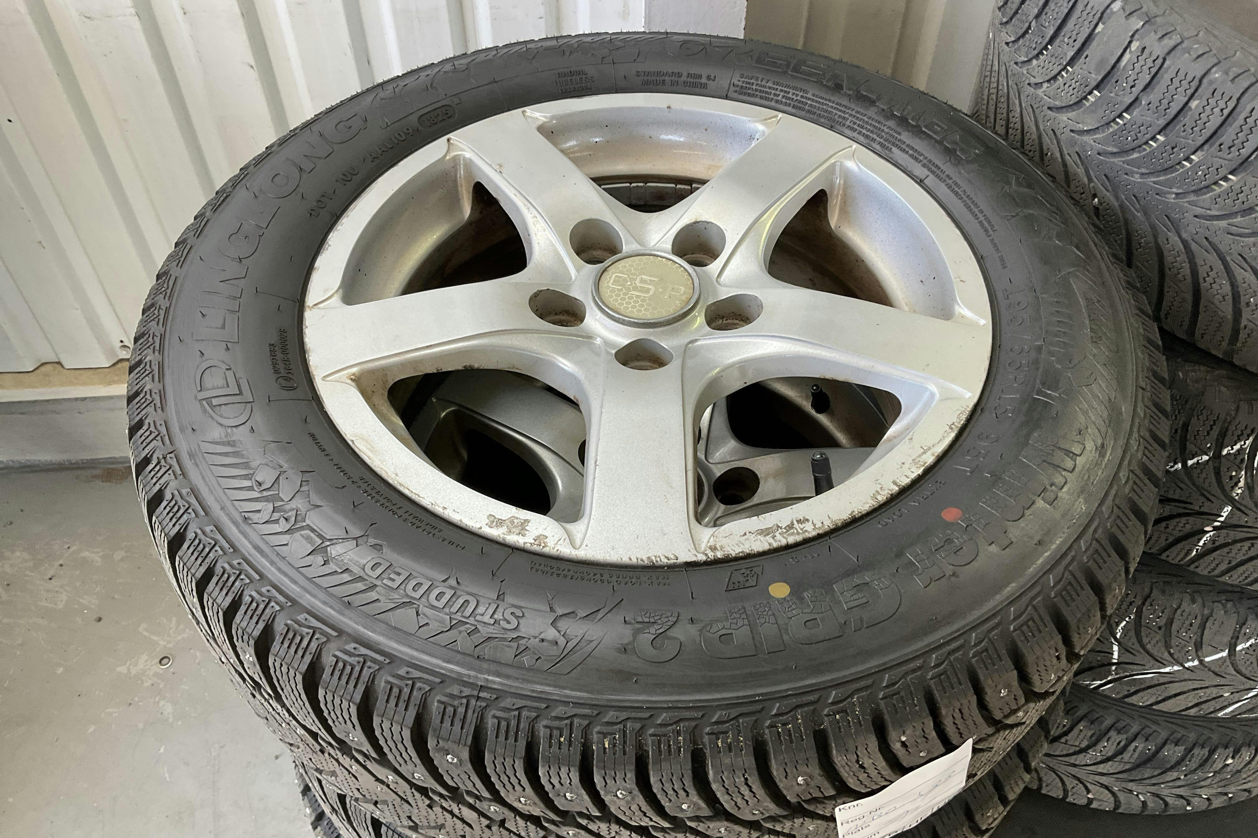 Vehicle Image 11