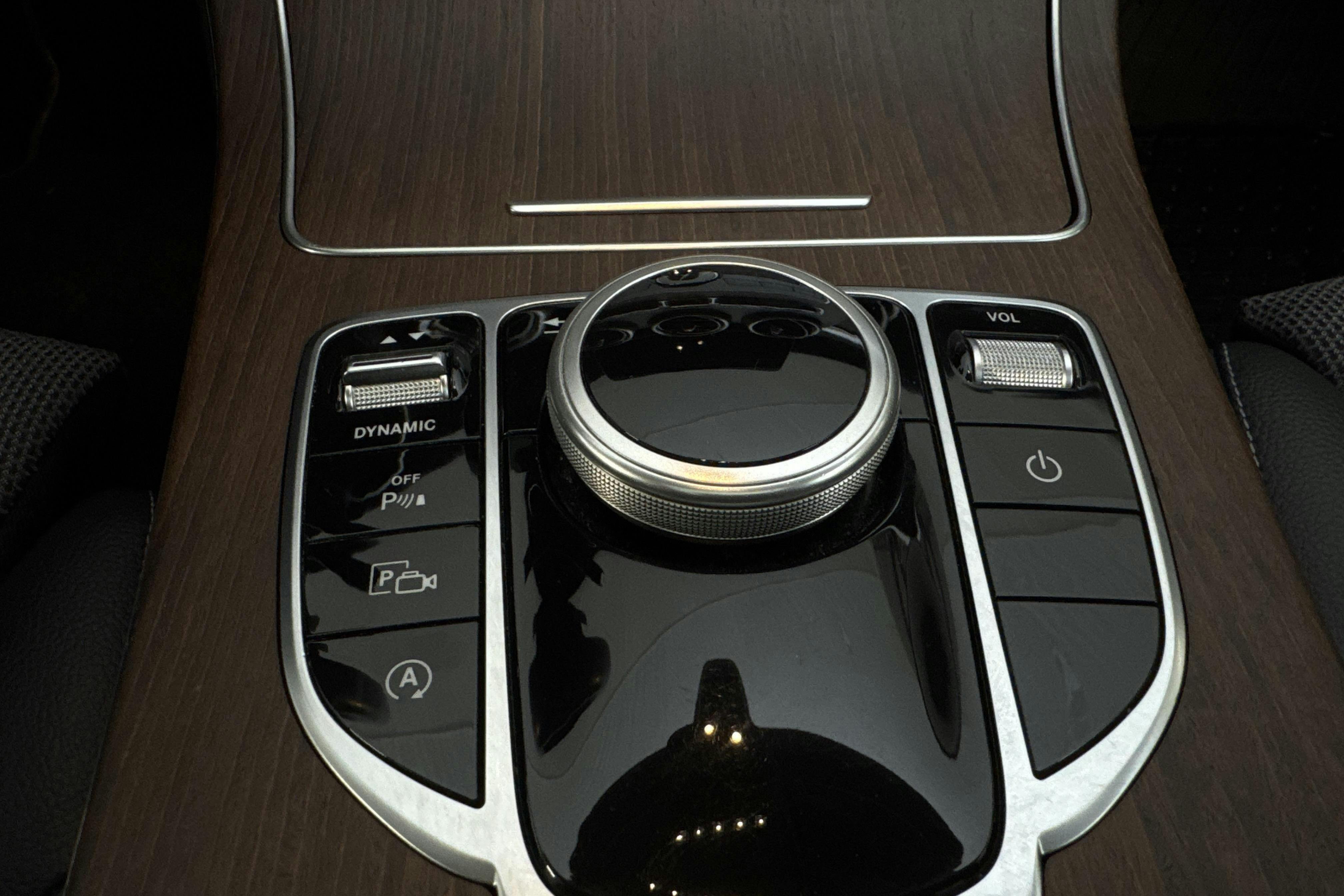 Vehicle Image 15