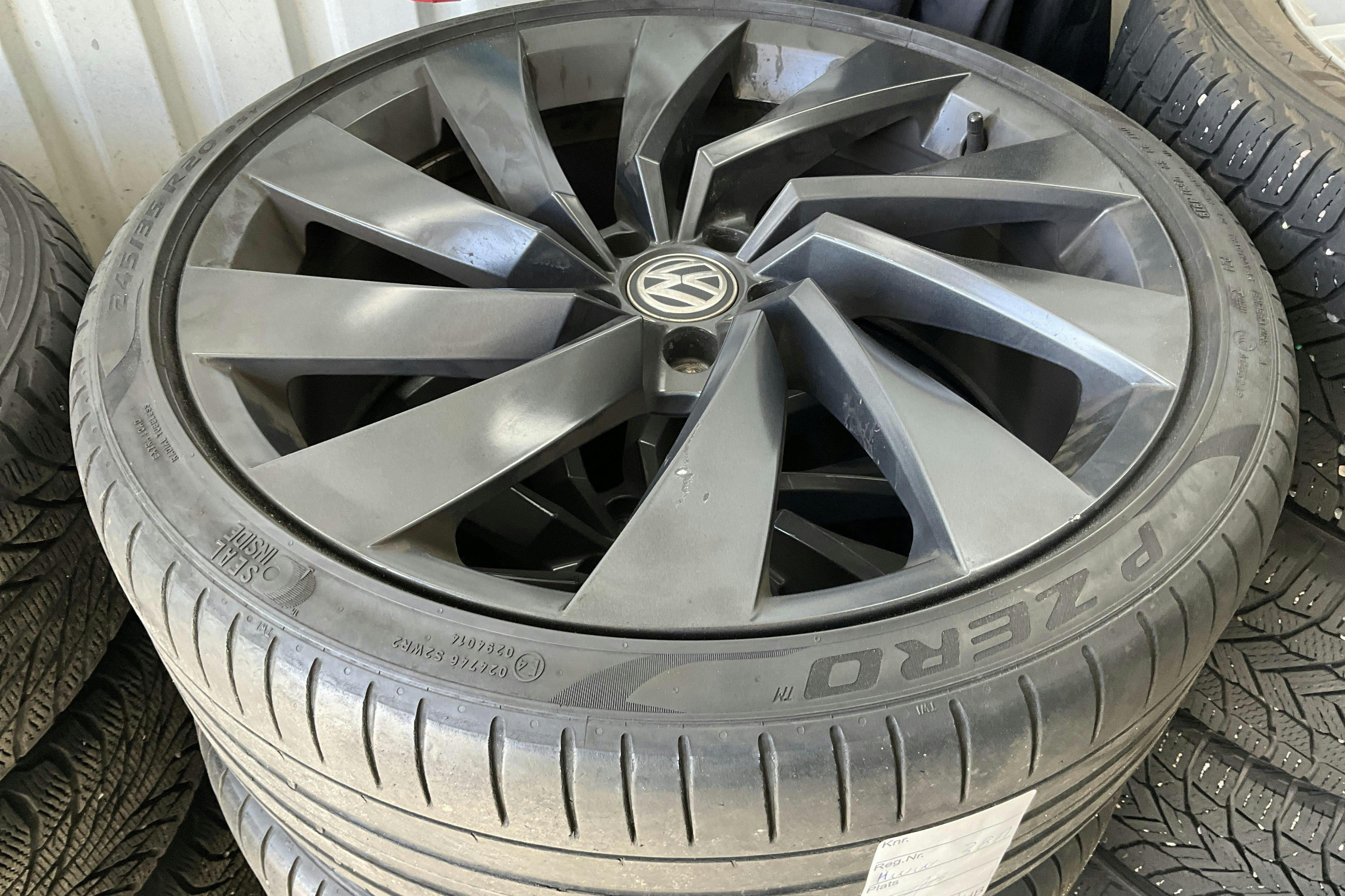 Vehicle Image 14