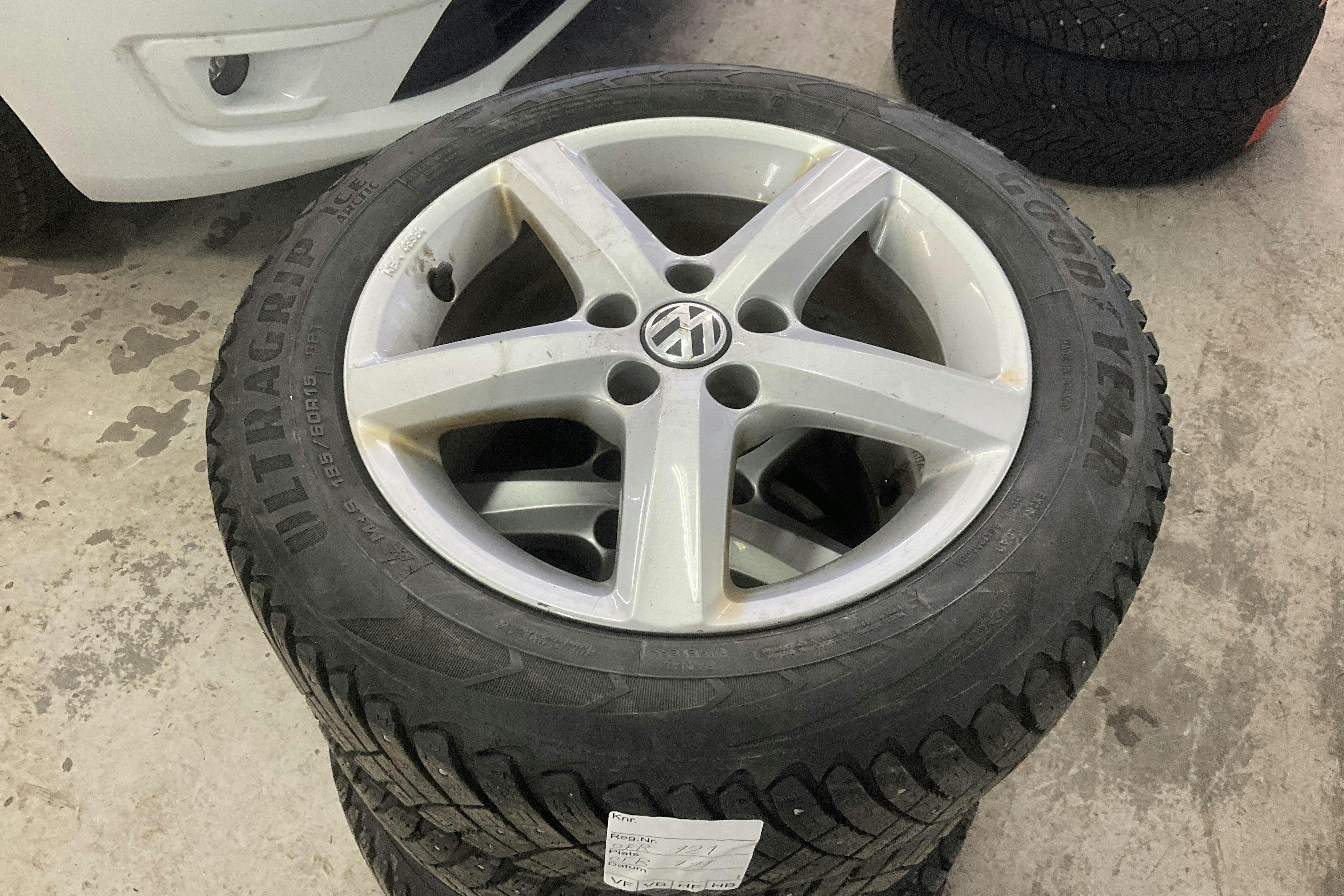 Vehicle Image 11